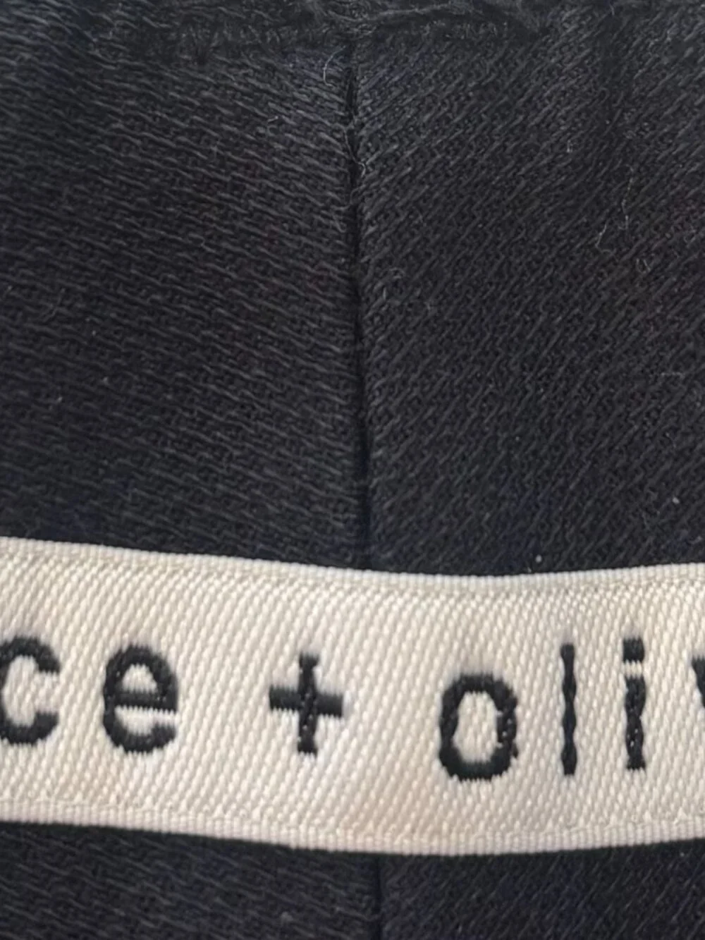 Alice + Olivia Black Tailored Cuffed Shorts Size 2 Low Rise Lined